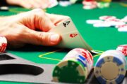 Bluff trong poker là gì?